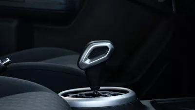 Suzuki Celerio STD (NON GCC) GL 1.0P AT MY2023 – SILVER-16