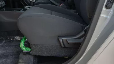 Suzuki Celerio STD (NON GCC) GL 1.0P AT MY2023 – SILVER-18