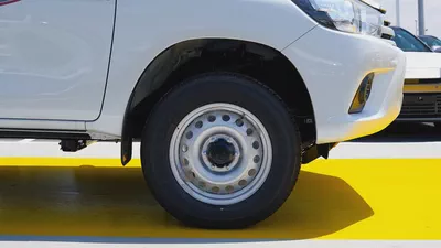 Toyota Hilux Double Cab GL 2026 GCC Specs-4