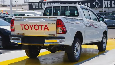 Toyota Hilux Double Cab GL 2026 GCC Specs-5