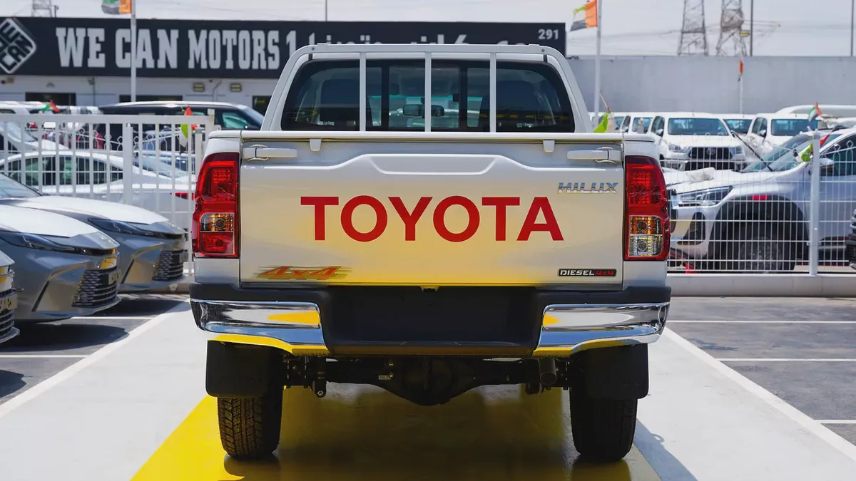Toyota Hilux Double Cab GL 2026 GCC Specs-6-6