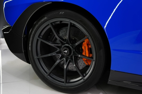 McLaren Senna 2019