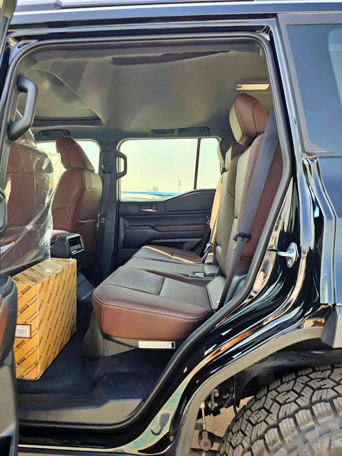 Toyota Prado ADVENTURE TURBO | 2.4L PETROL V4 | GCC SPEC | LEATHER WITH DRIVE ELECTRIC SEAT (CODE # PTADV2)-11-0