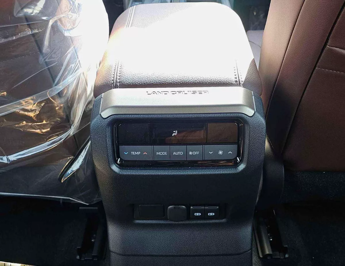 Toyota Prado ADVENTURE TURBO | 2.4L PETROL V4 | GCC SPEC | LEATHER WITH DRIVE ELECTRIC SEAT (CODE # PTADV2)-17-0