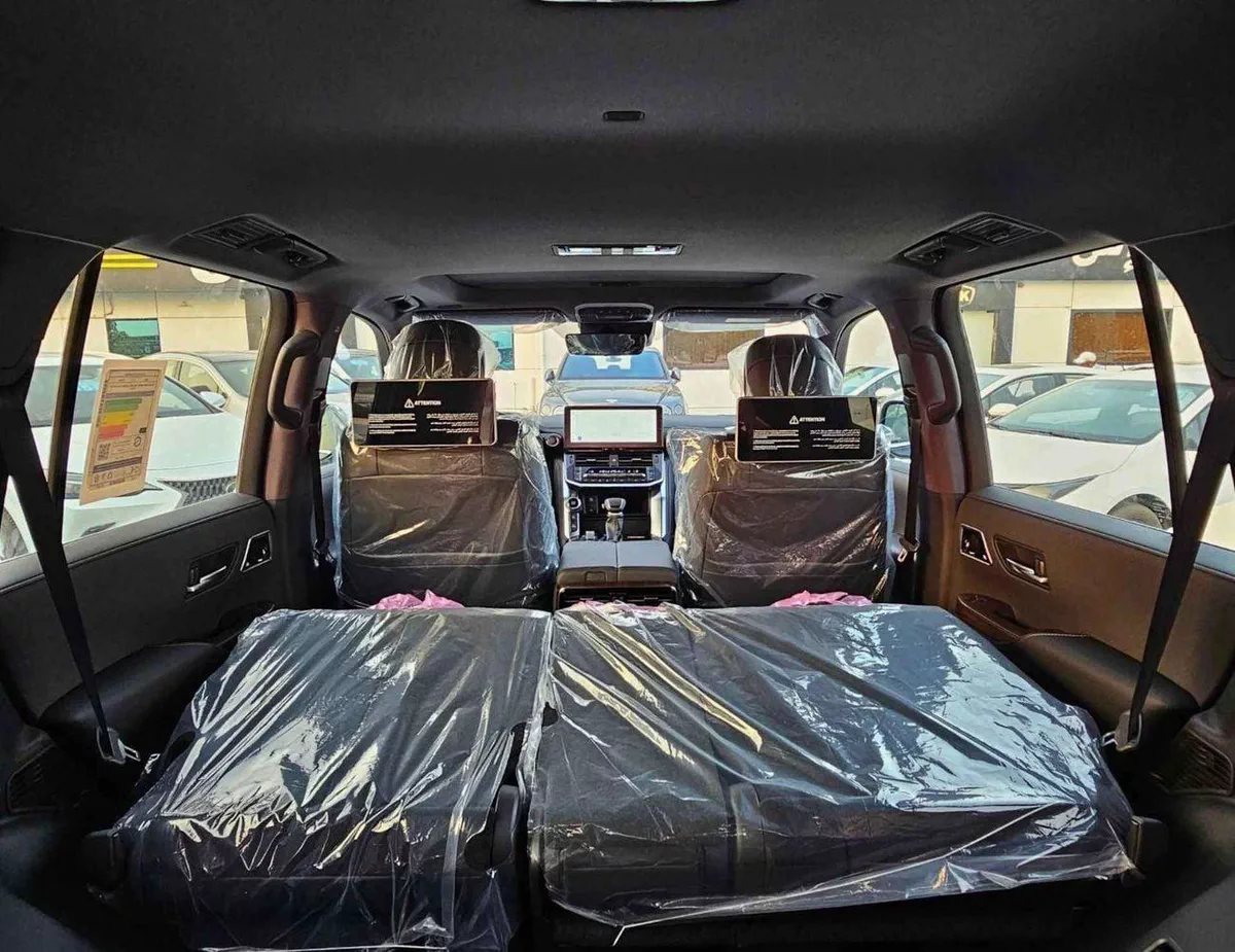 Toyota Land Cruiser VXR VX LC300 | 4.0L V6 PETROL | RADAR | POWER SEATS | BIG DVD | JBL SPEAKERS | 360* CAMERA | SUNROOF | F-18-0