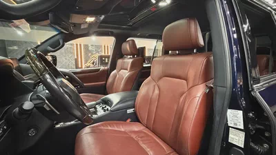 Lexus LX570 Platinum | Original Paint | Agency Service History | 1 Owner-9