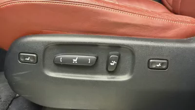 Lexus LX570 Platinum | Original Paint | Agency Service History | 1 Owner-14