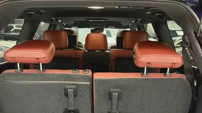 Lexus LX570 Platinum | Original Paint | Agency Service History | 1 Owner-16