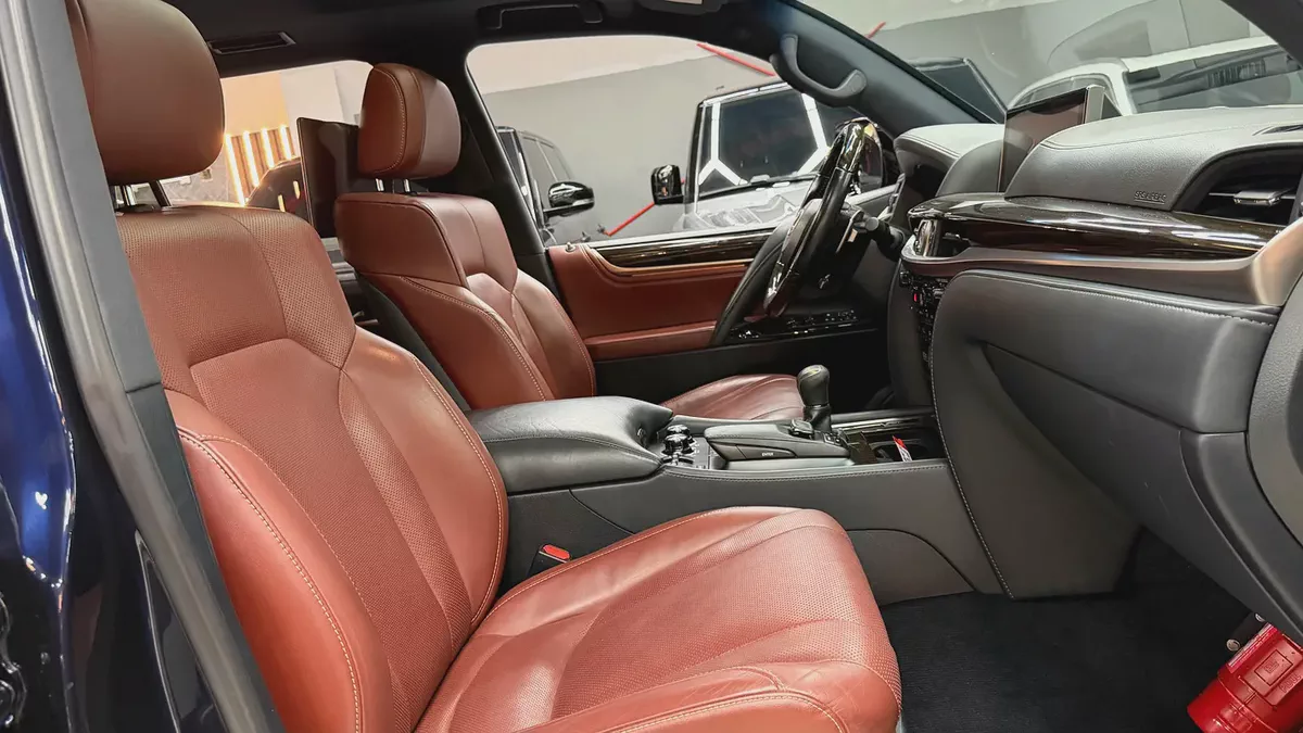 Lexus LX570 Platinum | Original Paint | Agency Service History | 1 Owner-10-10