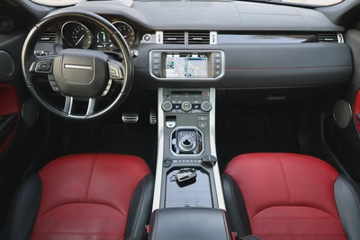 EVOQUE ( R-DYNAMIC ) - GCC SPECS - UNDER WARRANTY - ACCIDENT FREE - FULL SERVICE HISTORY --11
