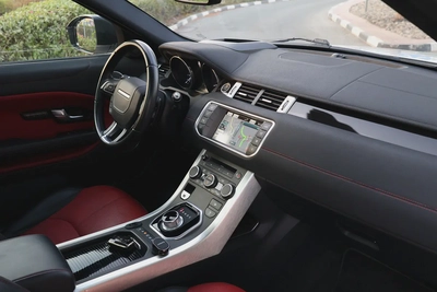 EVOQUE ( R-DYNAMIC ) - GCC SPECS - UNDER WARRANTY - ACCIDENT FREE - FULL SERVICE HISTORY --12