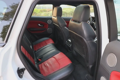 EVOQUE ( R-DYNAMIC ) - GCC SPECS - UNDER WARRANTY - ACCIDENT FREE - FULL SERVICE HISTORY --17