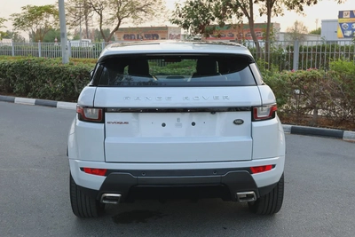 EVOQUE ( R-DYNAMIC ) - GCC SPECS - UNDER WARRANTY - ACCIDENT FREE - FULL SERVICE HISTORY --6