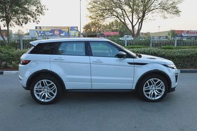 EVOQUE ( R-DYNAMIC ) - GCC SPECS - UNDER WARRANTY - ACCIDENT FREE - FULL SERVICE HISTORY --7