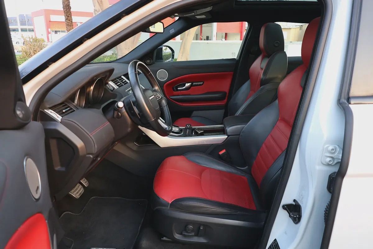 EVOQUE ( R-DYNAMIC ) - GCC SPECS - UNDER WARRANTY - ACCIDENT FREE - FULL SERVICE HISTORY --9-9