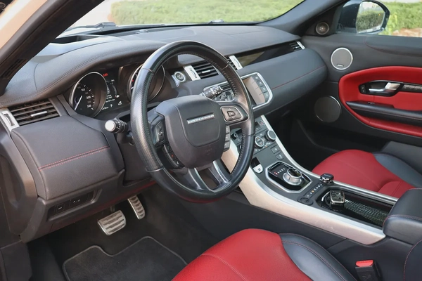 EVOQUE ( R-DYNAMIC ) - GCC SPECS - UNDER WARRANTY - ACCIDENT FREE - FULL SERVICE HISTORY -