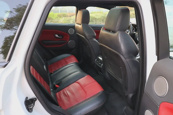 EVOQUE ( R-DYNAMIC ) - GCC SPECS - UNDER WARRANTY - ACCIDENT FREE - FULL SERVICE HISTORY -