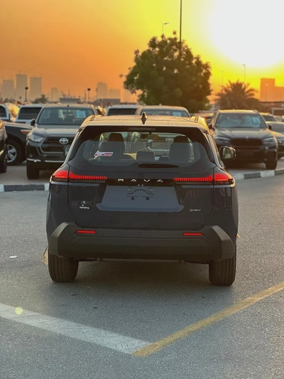 Toyota Rav 4 LE 2.5L HYBRID FWD 2026 GCC Specs-4