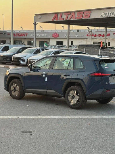 Toyota Rav 4 LE 2.5L HYBRID FWD 2026 GCC Specs-8