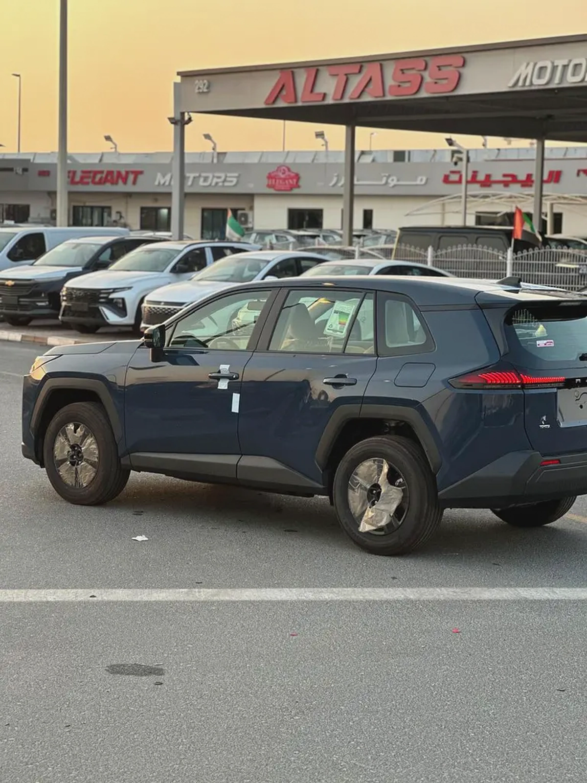 Toyota Rav 4 LE 2.5L HYBRID FWD 2026 GCC Specs-8-8