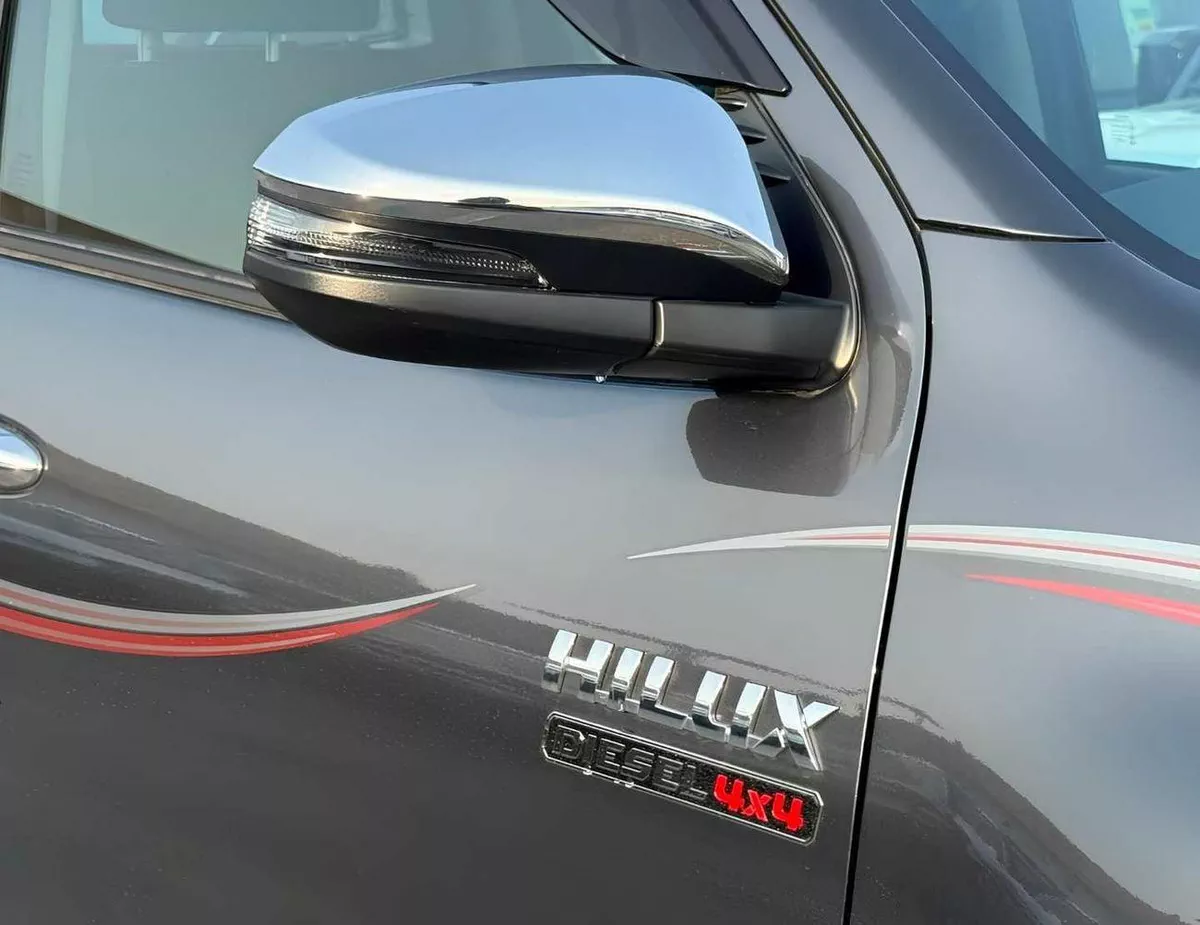 Toyota Hilux SR5 DOUBLE CABIN || 2.8L V4 DIESEL || BLIND SPOT |  (CODE # HDAH1)-3-0