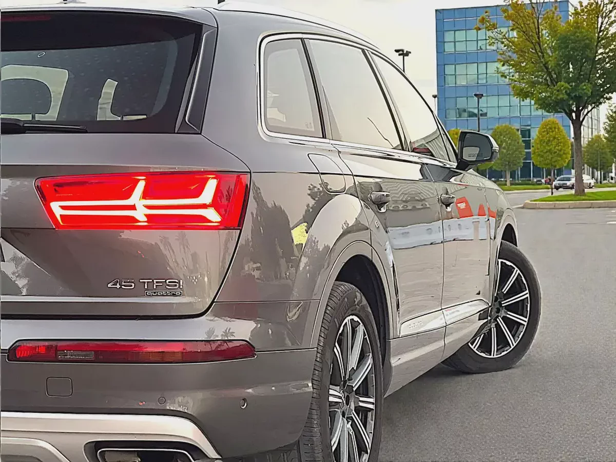 AED 1,908 P.M | Audi Q7 45 TFSI Quattro 2016 | GCC Specs | Well Maintained-7-7