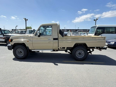 Toyota Land Cruiser Pick Up LC79 single cabina 4,0L  Automatic model 2026 Basic Oman Spec-8