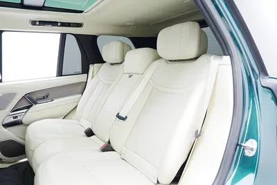 Land Rover Range Rover Vogue P530 First Edition-16