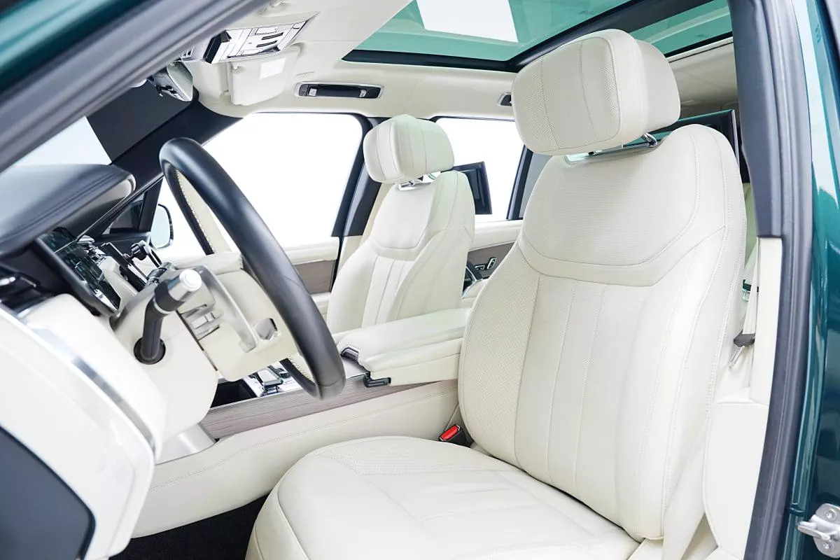 Land Rover Range Rover Vogue P530 First Edition-7-7