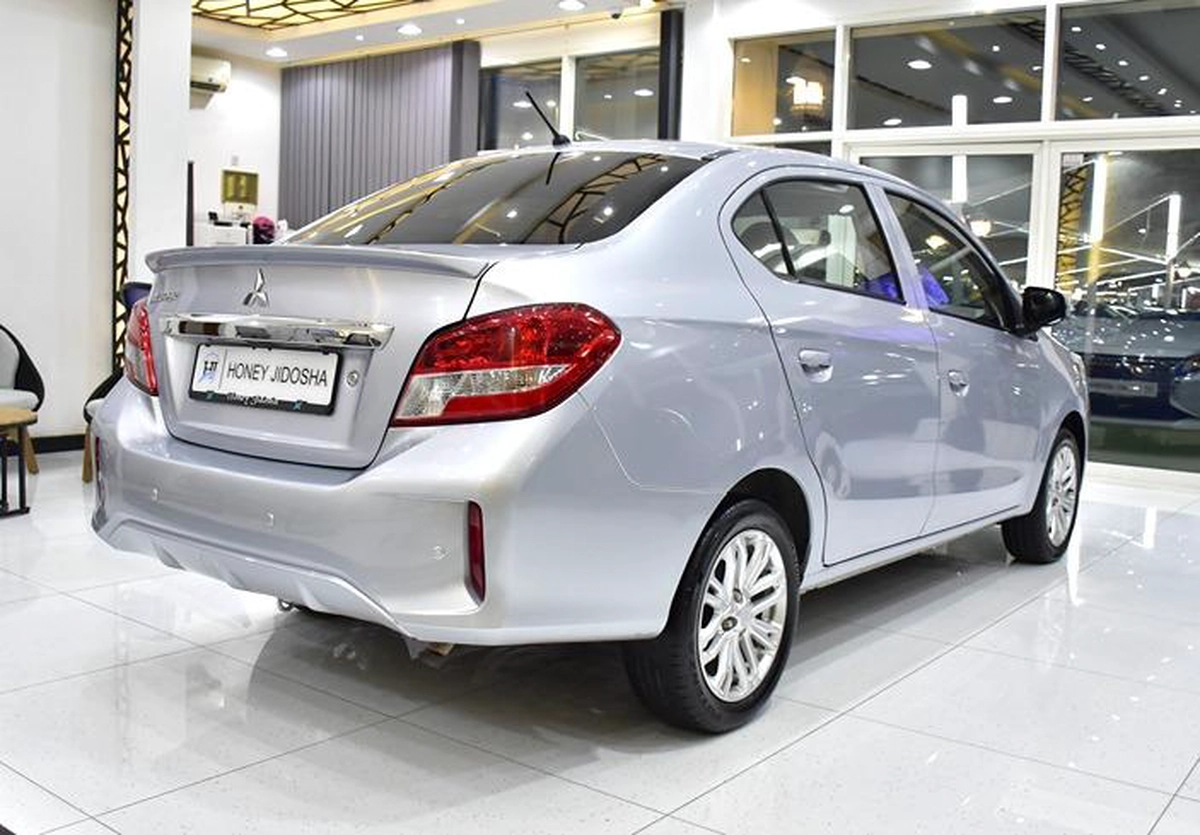 Mitsubishi Attrage ( 2021 Model ) in Silver Color GCC Specs-3-3