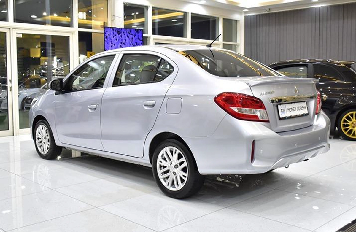 Mitsubishi Attrage ( 2021 Model ) in Silver Color GCC Specs-7-7