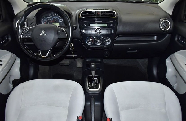 Mitsubishi Attrage ( 2021 Model ) in Silver Color GCC Specs