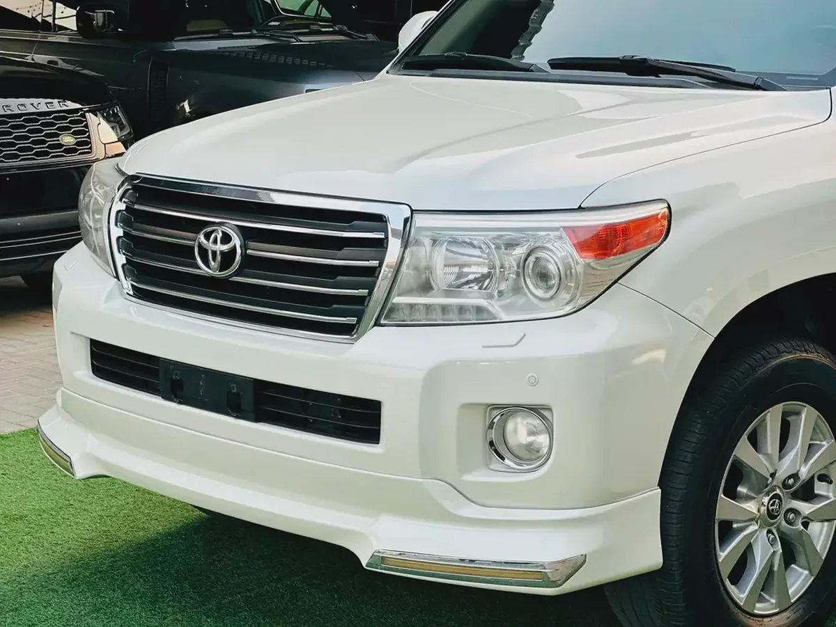 Toyota Land Cruiser GXR 2014 | GCC Specs | Well Maintained-12-12