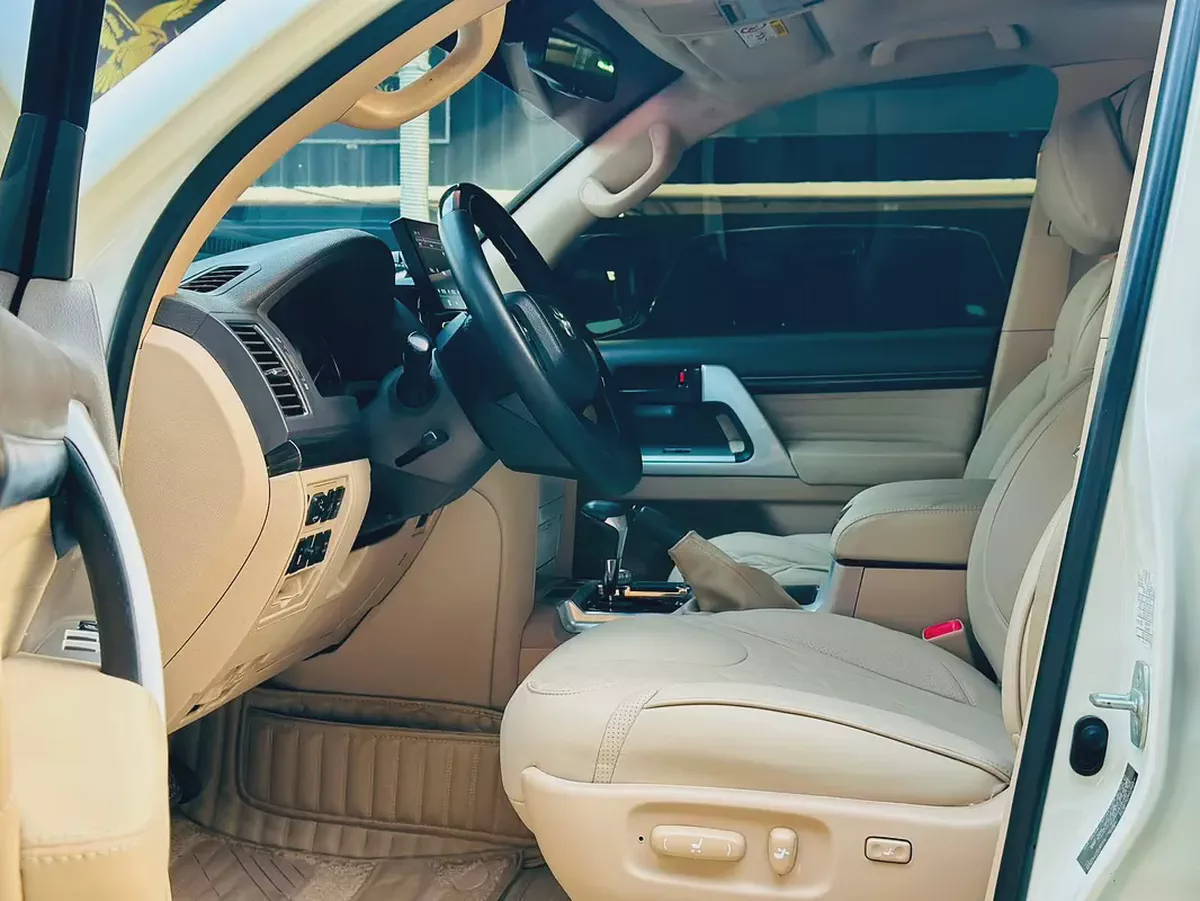 Toyota Land Cruiser GXR 2014 | GCC Specs | Well Maintained-4-4