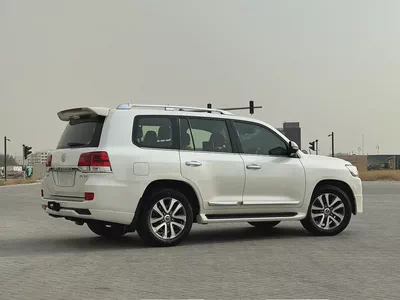 2016 Toyota Land Cruiser VXR | V8 5.7L | GCC Specs | White / Brown Leather | AED 145,000-5
