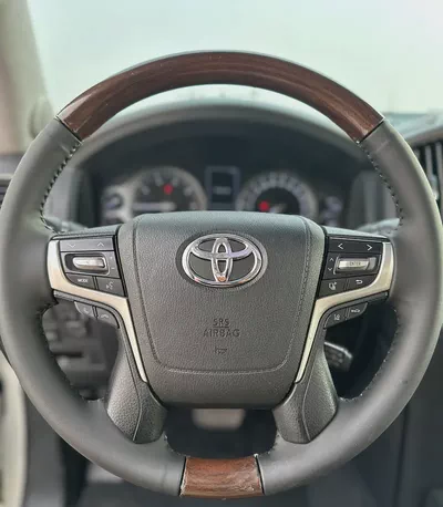 2016 Toyota Land Cruiser VXR | V8 5.7L | GCC Specs | White / Brown Leather | AED 145,000-7