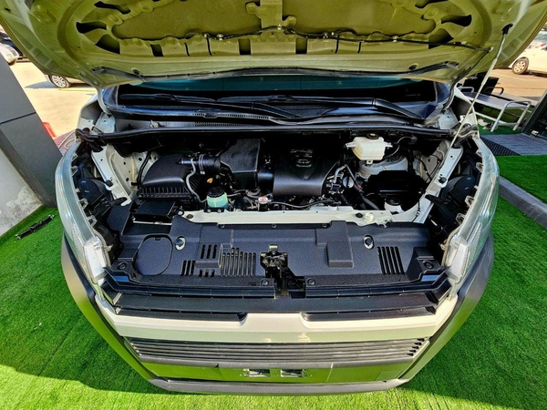 Toyota Hiace AUTOMATIC PATROL/ 3.5 V6/ 13 SEATS / LOW MILEAGE/ PASSENGER