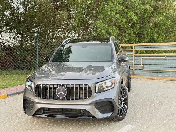 Mercedes-Benz GLB 250 4MATIC 2020, American Specs