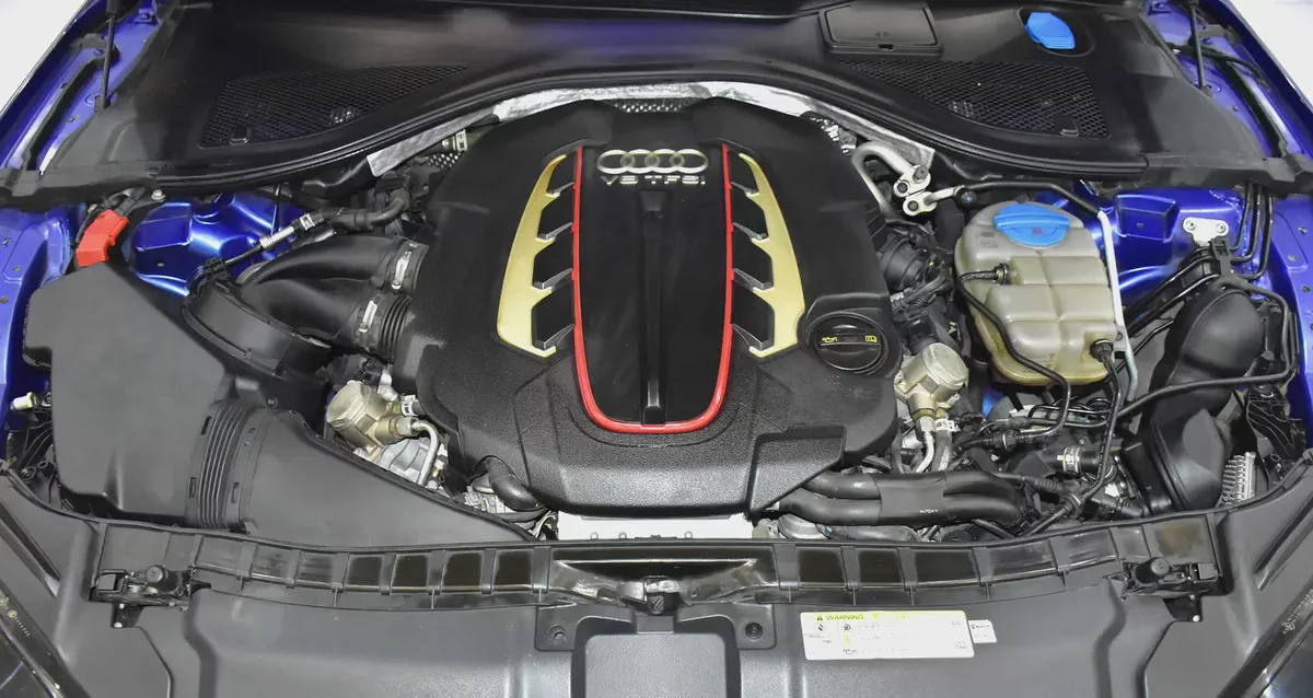 EXCELLENT DEAL for our Audi S7 Quattro TFSi ( 2016 Model ) in Blue Color GCC Specs-19-19