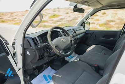 2022 Toyota Hiace GL 2.7L Petrol Manual Transmission-13