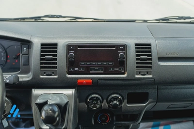2022 Toyota Hiace GL 2.7L Petrol Manual Transmission-18