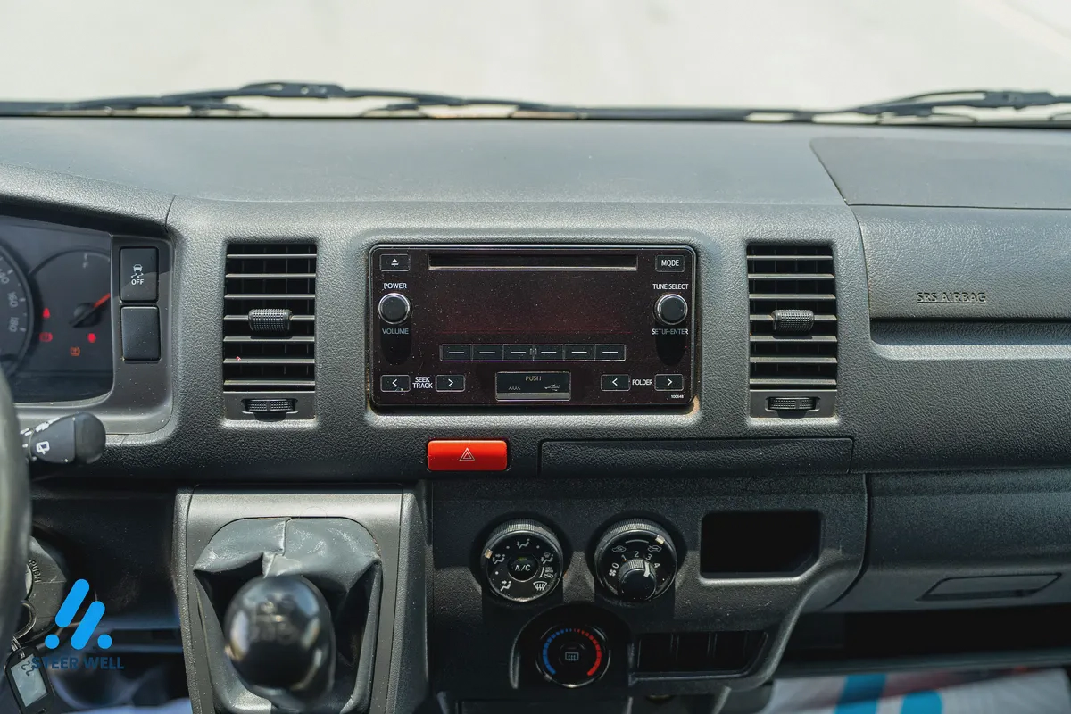 2022 Toyota Hiace GL 2.7L Petrol Manual Transmission-18-18