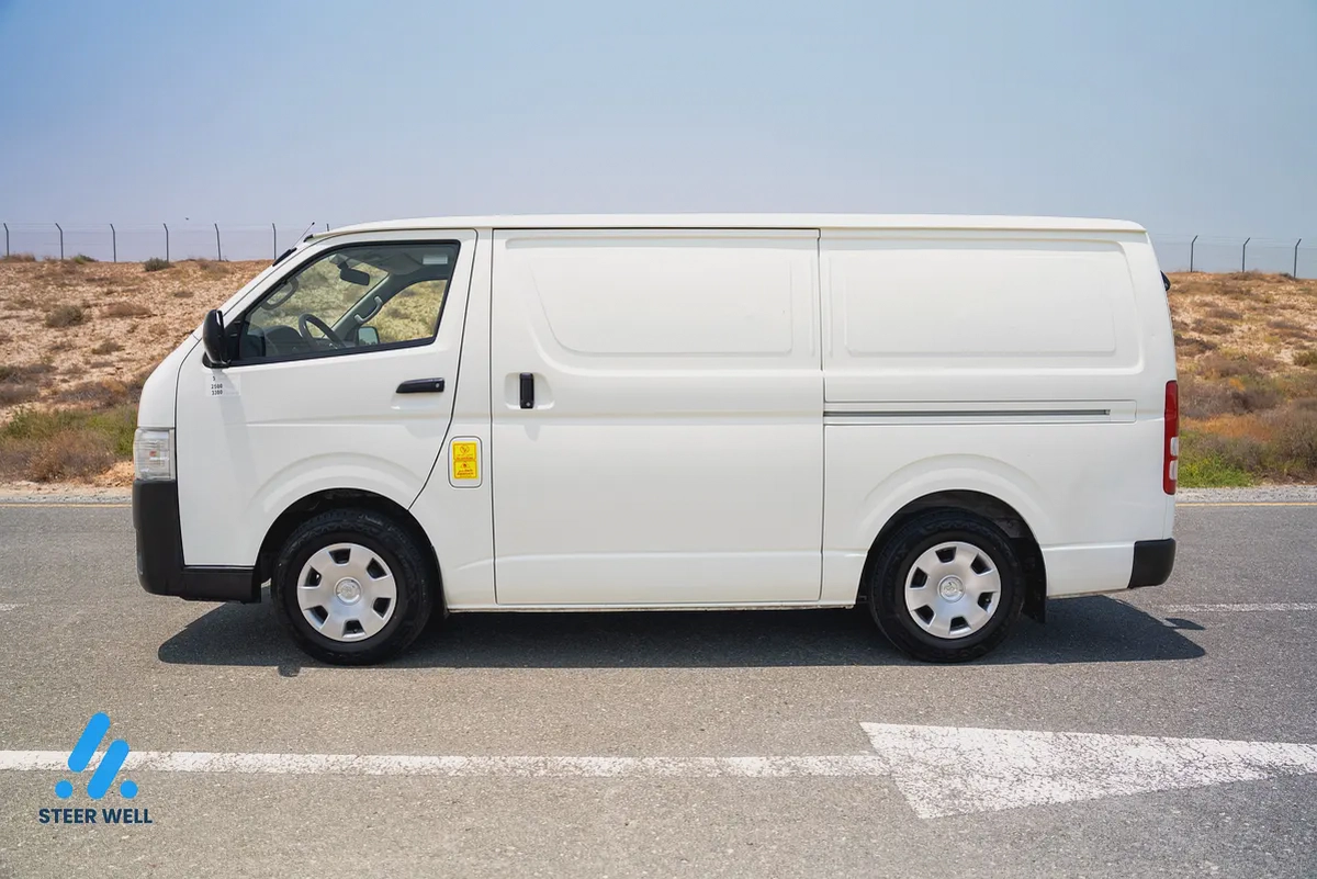 2022 Toyota Hiace GL 2.7L Petrol Manual Transmission-4-4