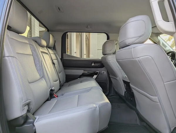 2022 Toyota Tundra Crewmax Limited - American Specs - GCC Ready!