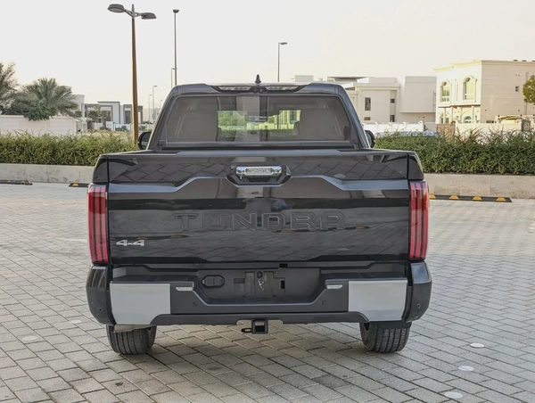 2022 Toyota Tundra Crewmax Limited - American Specs - GCC Ready!
