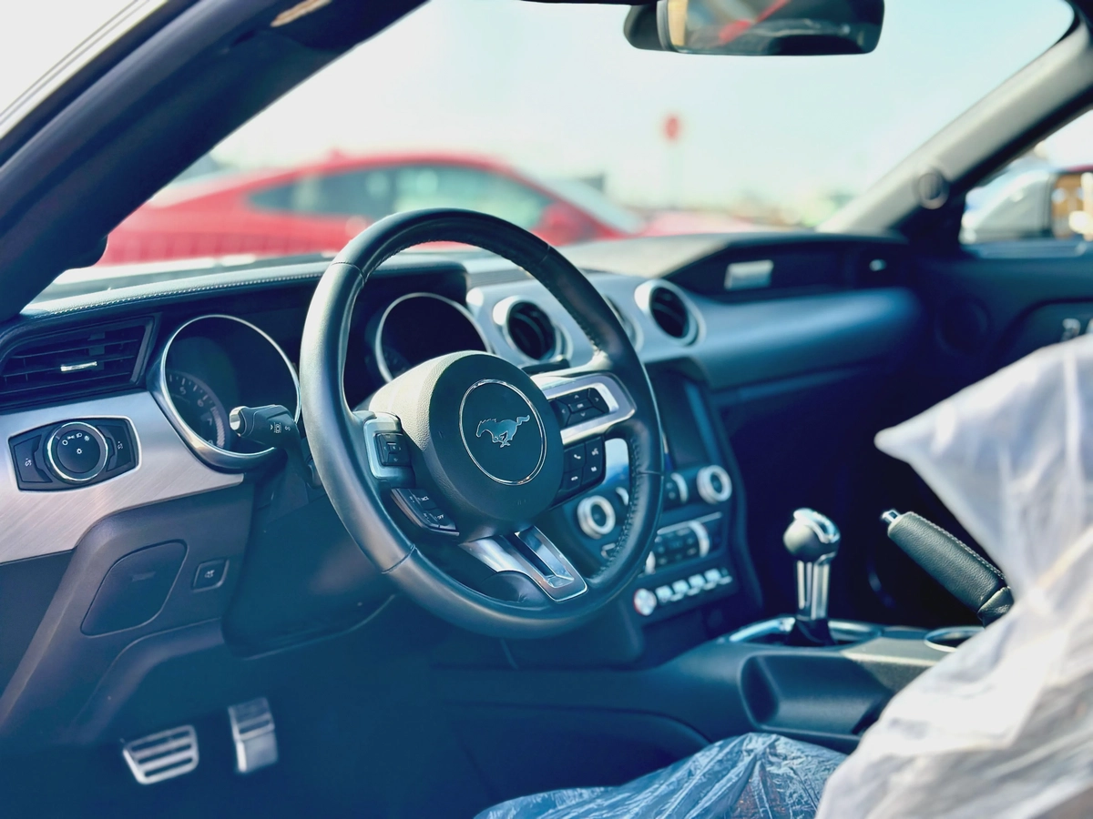 2023 Ford Mustang Ecoboost-6-6