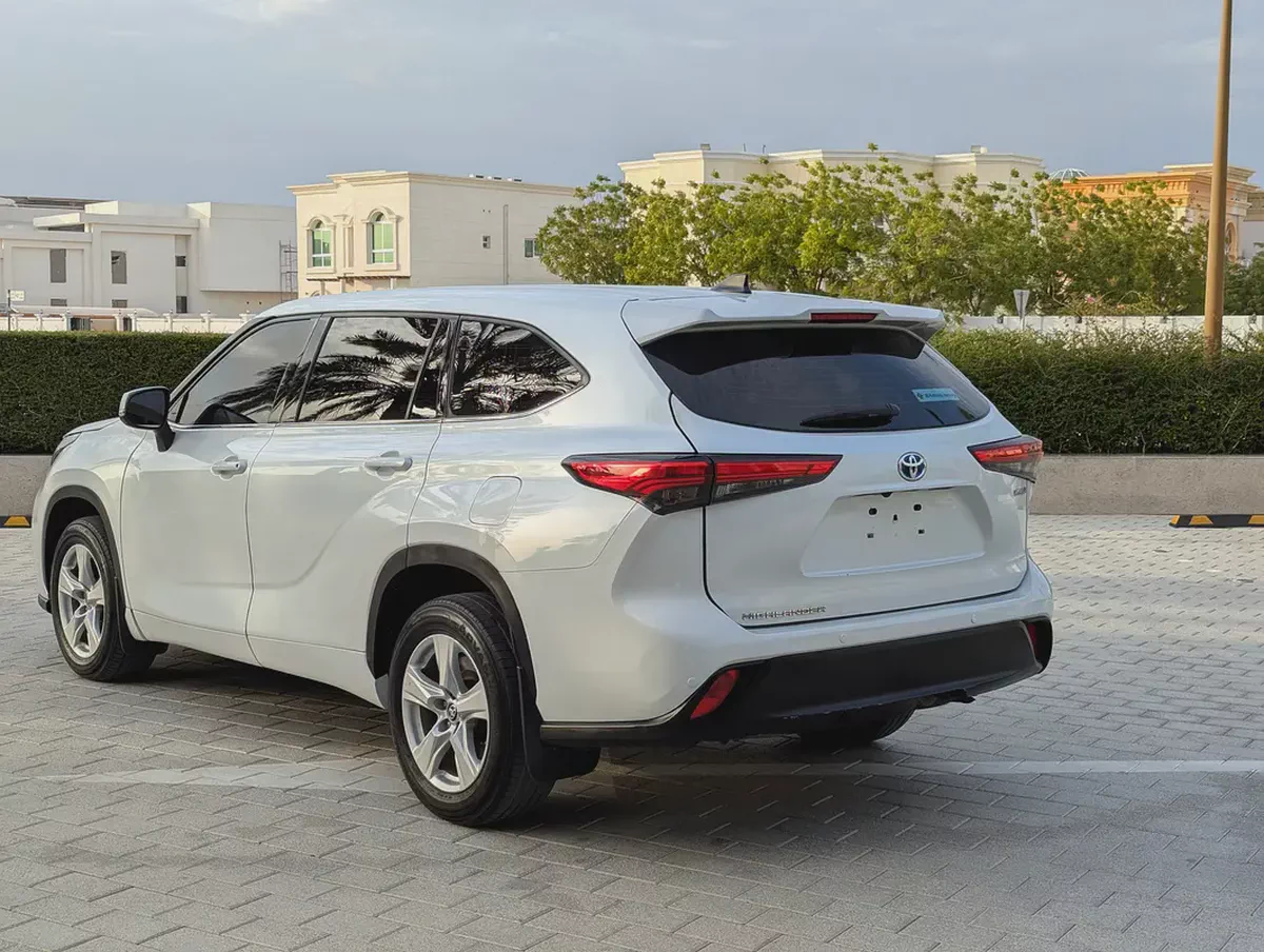 Toyota Highlander GXR Hybrid 2022 - GCC Specs - Excellent Condition-12-12