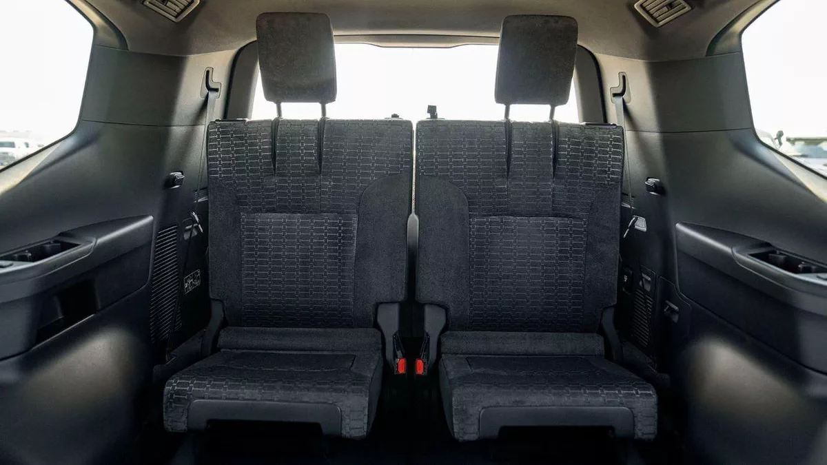 Toyota Land Cruiser GXR LC GXR 3.3D\(LHD) TOYOTA LAND CRUISER LC300 GXR 3.3D AT MY2025 – BLACK-21-0