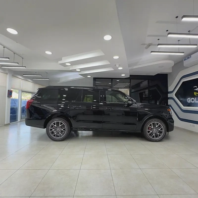 2025 Ford Expedition Platinum MAX-3
