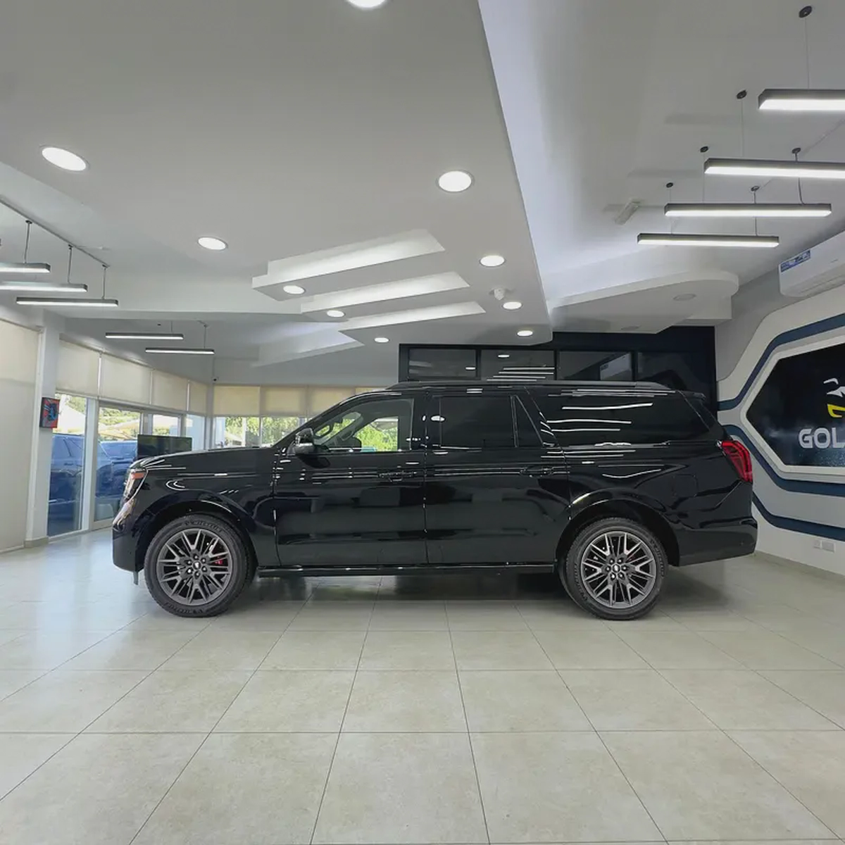 2025 Ford Expedition Platinum MAX-2-2